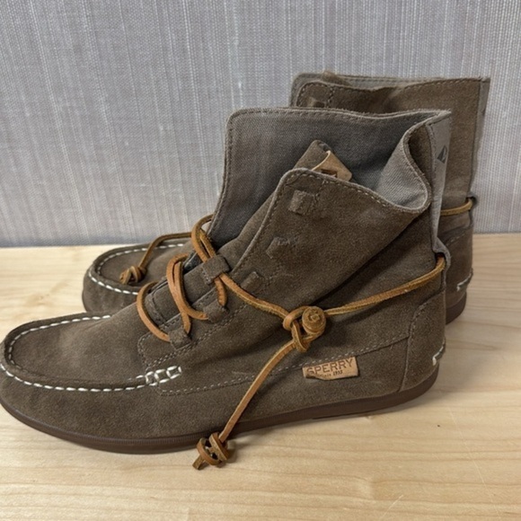 Sperry Top Sider Coil Hook Suede Ankle Boots Taupe Women 7.5 - Picture 3 of 9